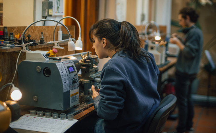 El valor del “hecho a mano”: por qué elegir joyas artesanales