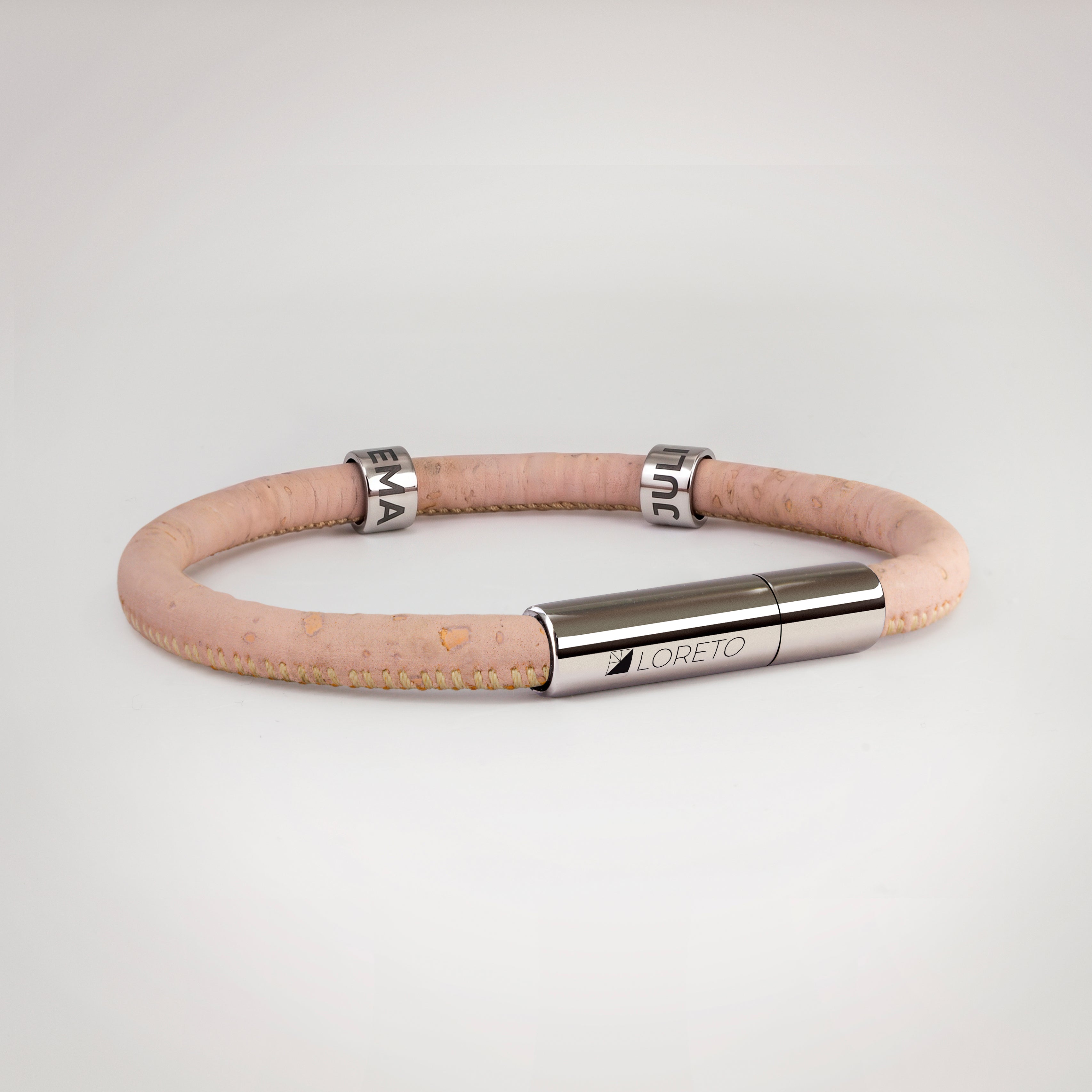 Pulsera rosa simple de fibra natural de alcornoque y titanio