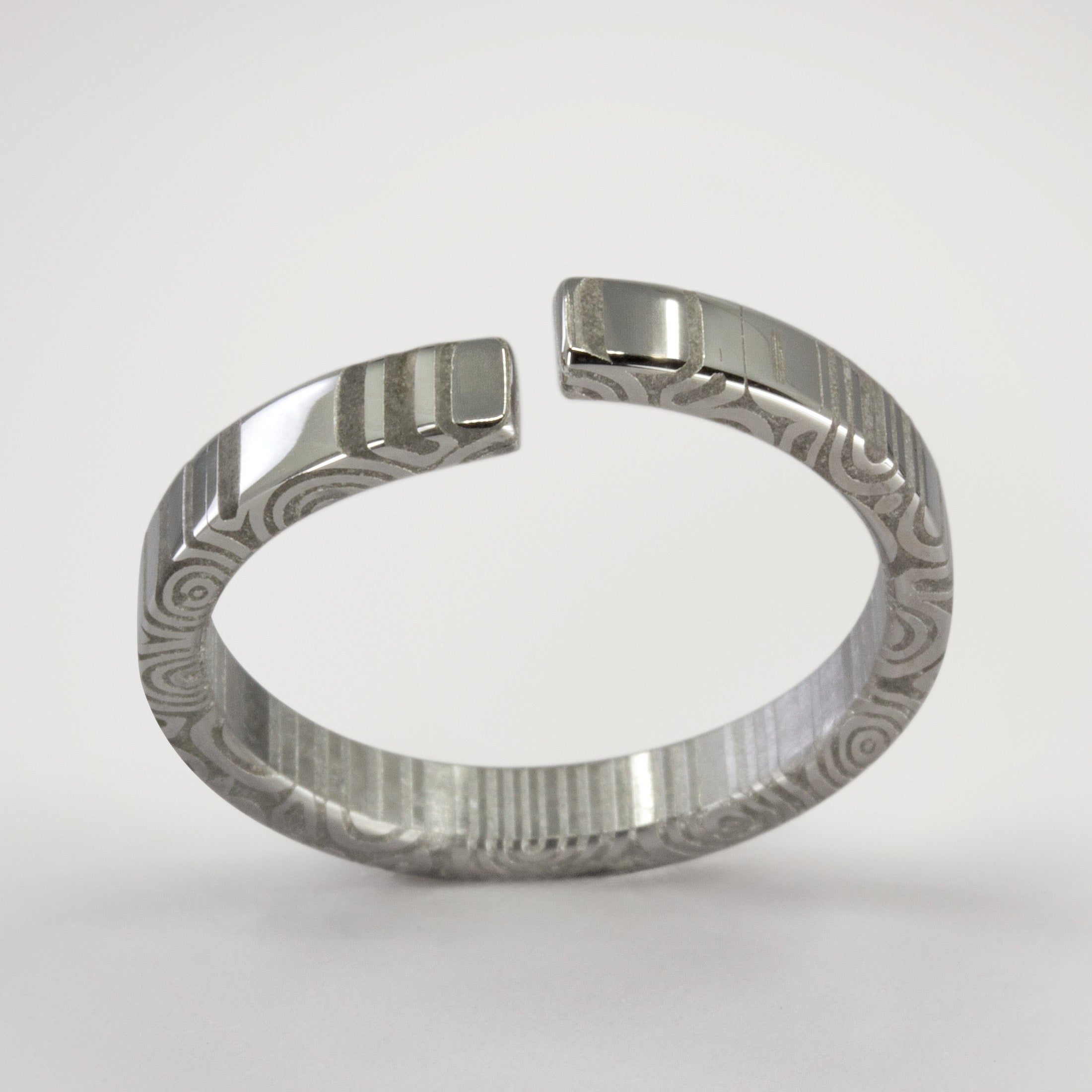 Anillo enlace de acero damasco cinta