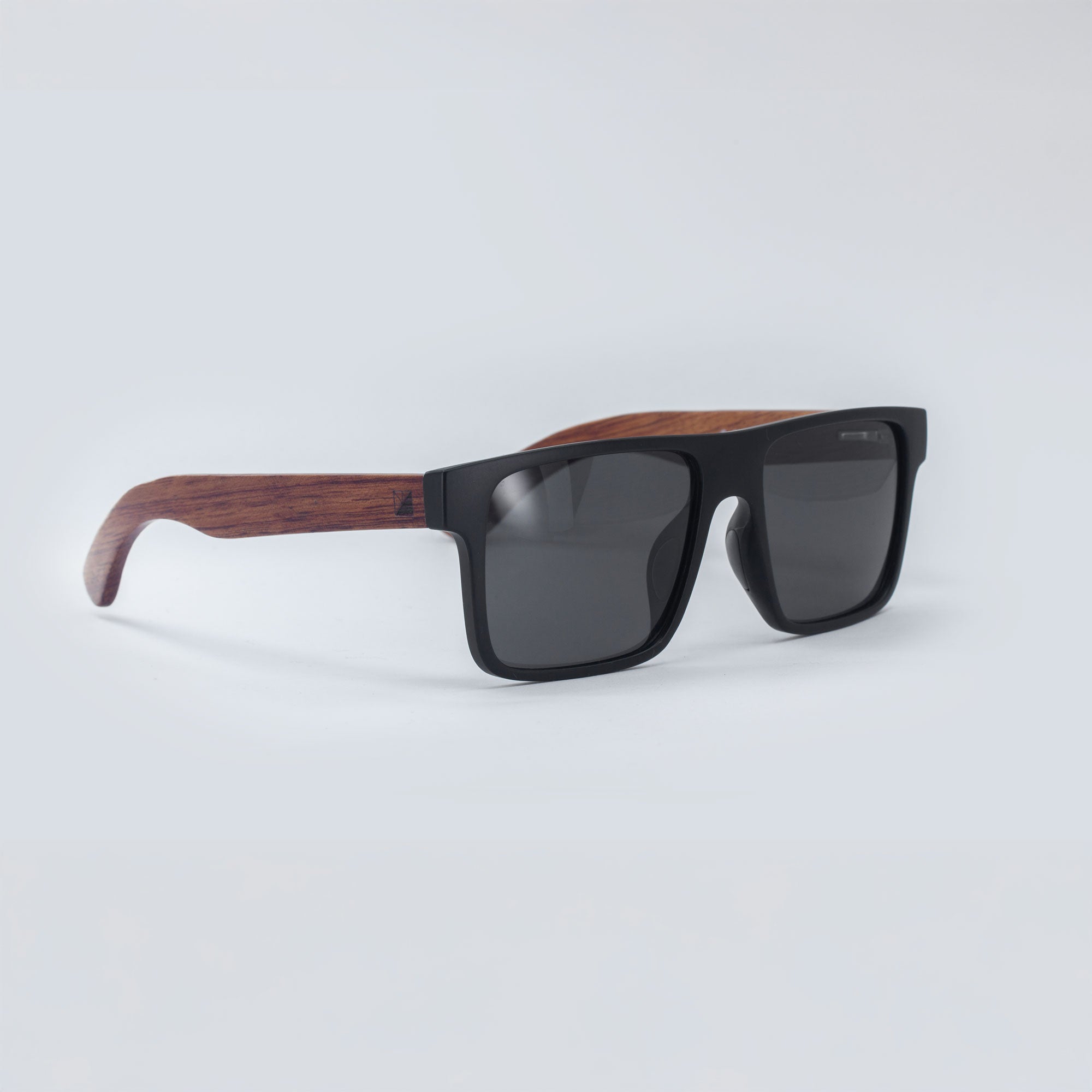 LENTES DE SOL DE MADERA