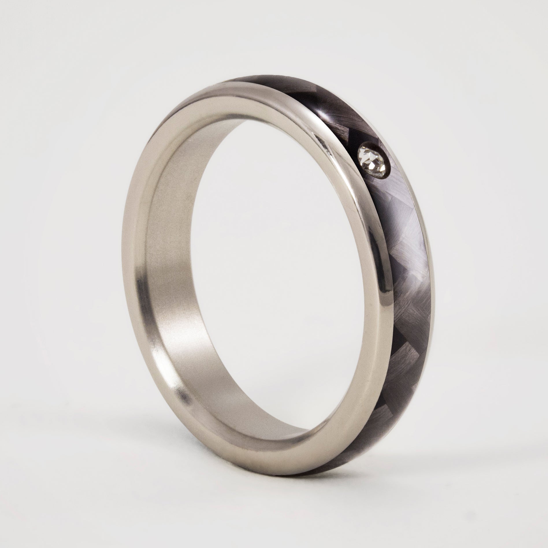 Anillo fibra de carbono twill y titanio con cristal