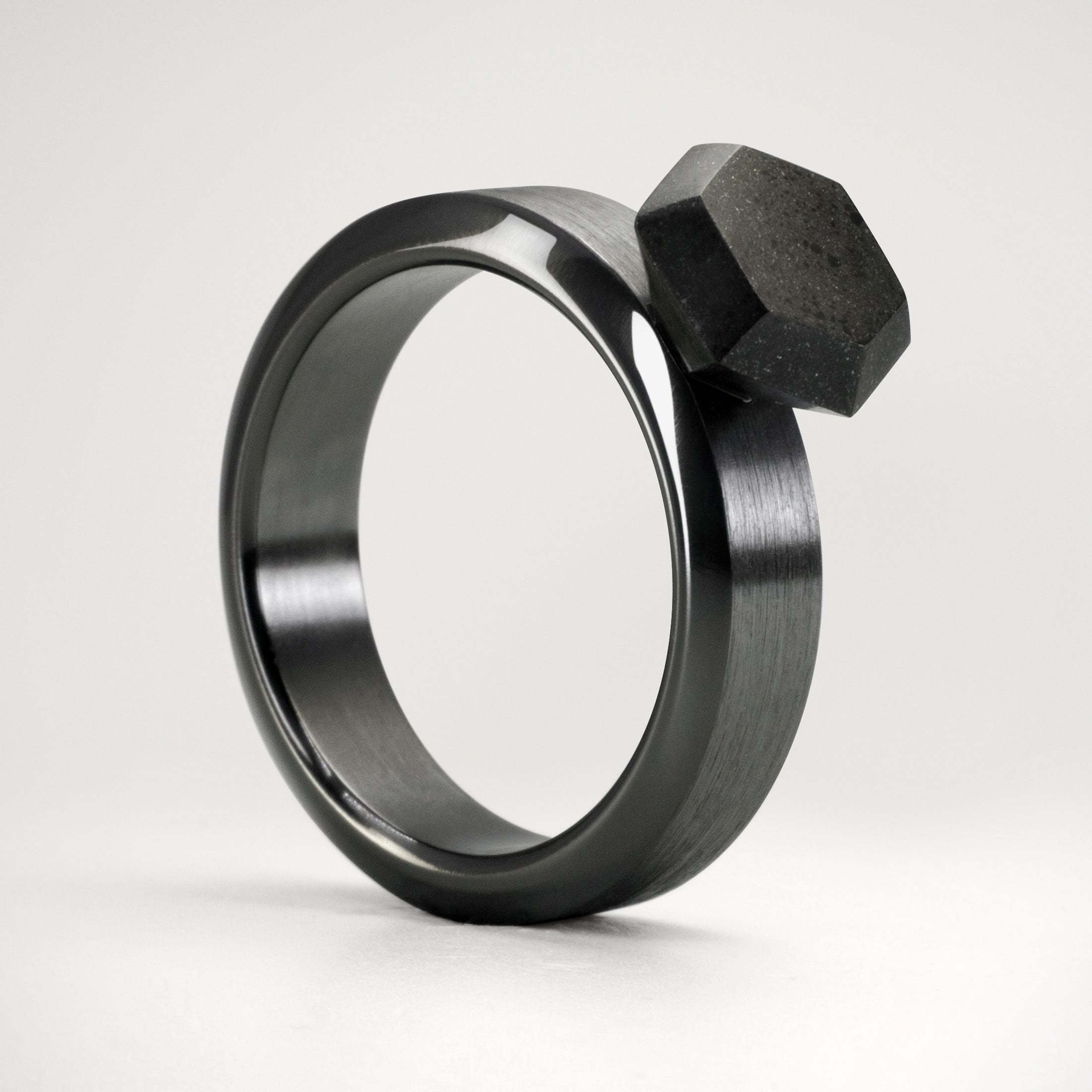 Set alianzas zirconio martillado con cepillado y diamante de grafito