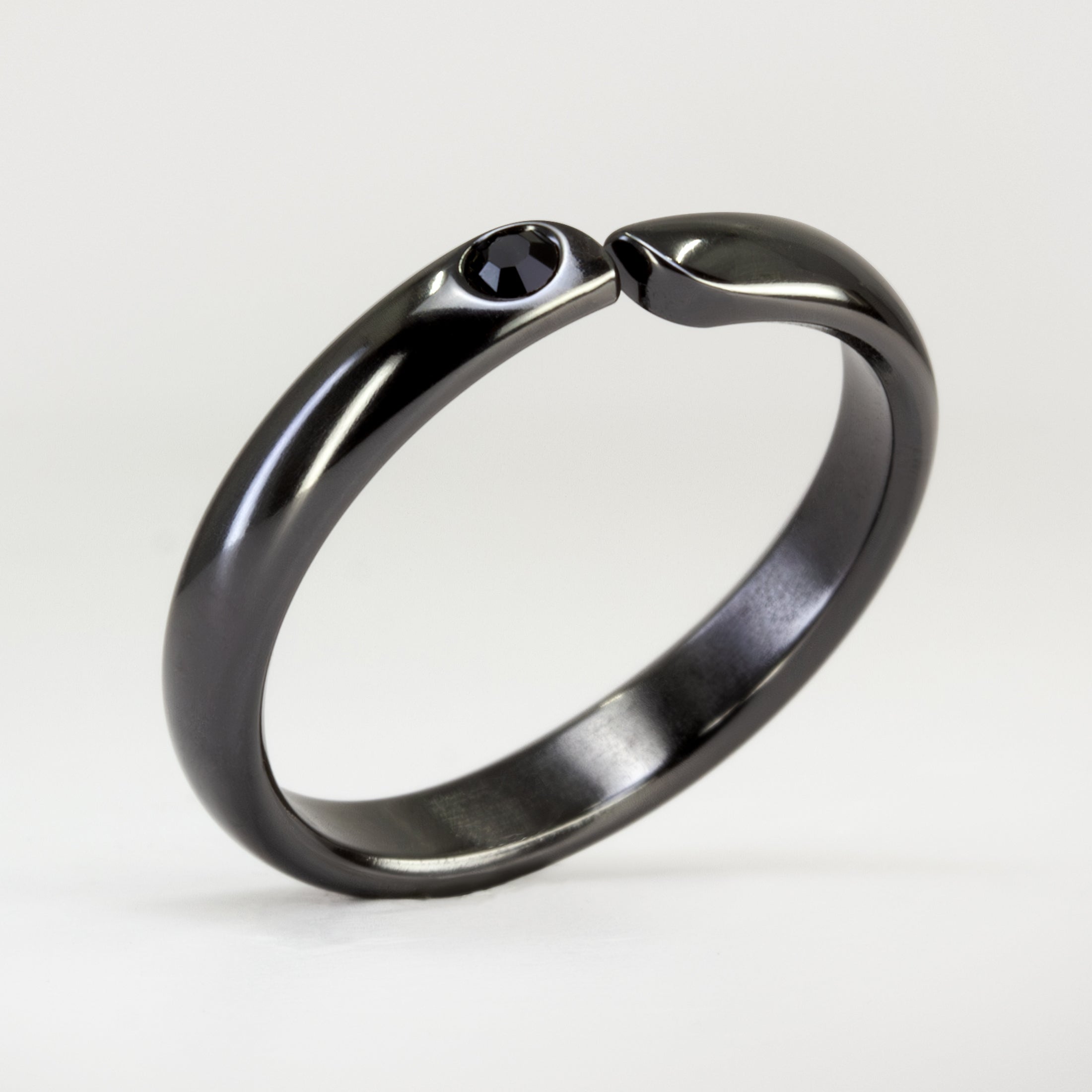 Anillo split zirconio con cristal negro
