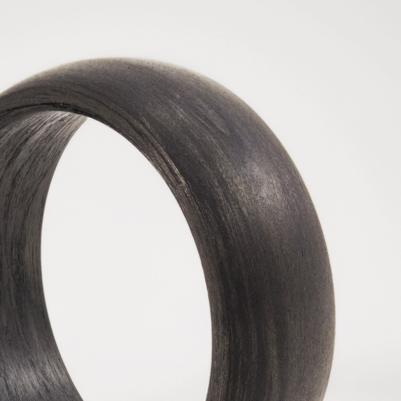 Anillo fibra de carbono media caña