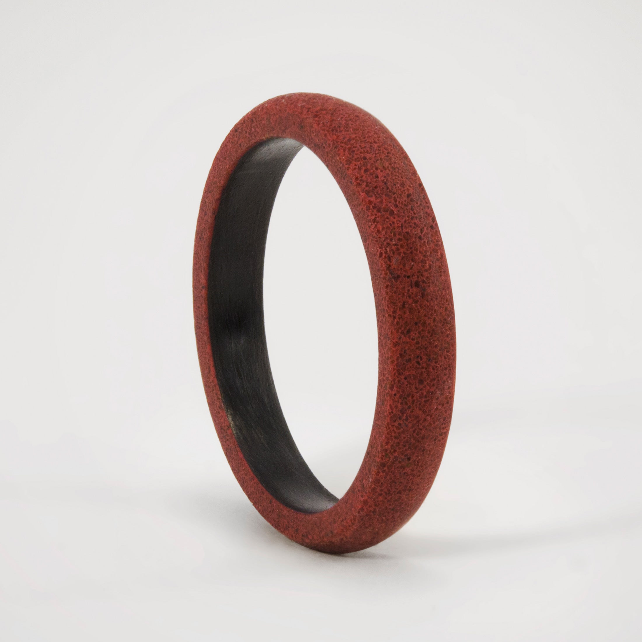 Anillo concreto rojo