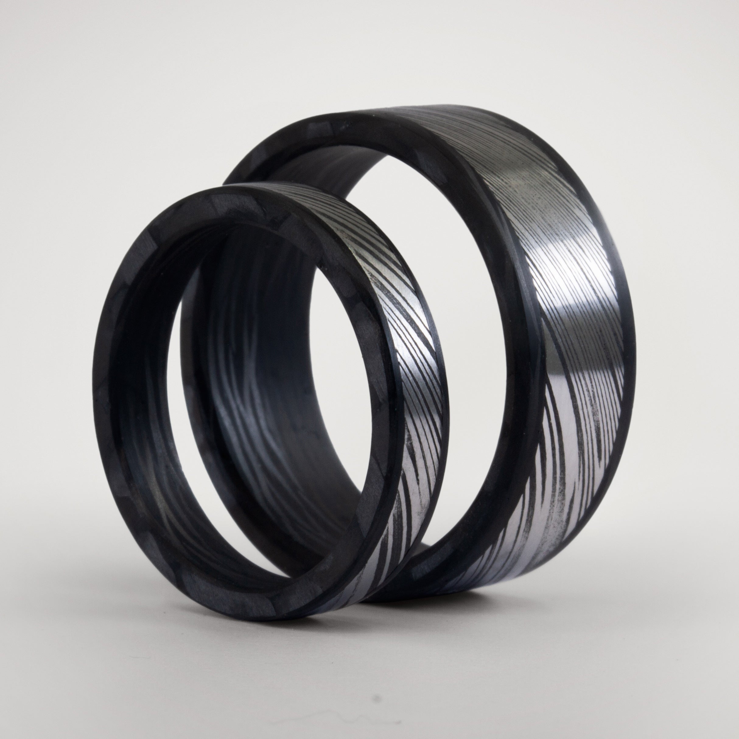 Set alianzas acero damasco HKÑ añejado y carbon