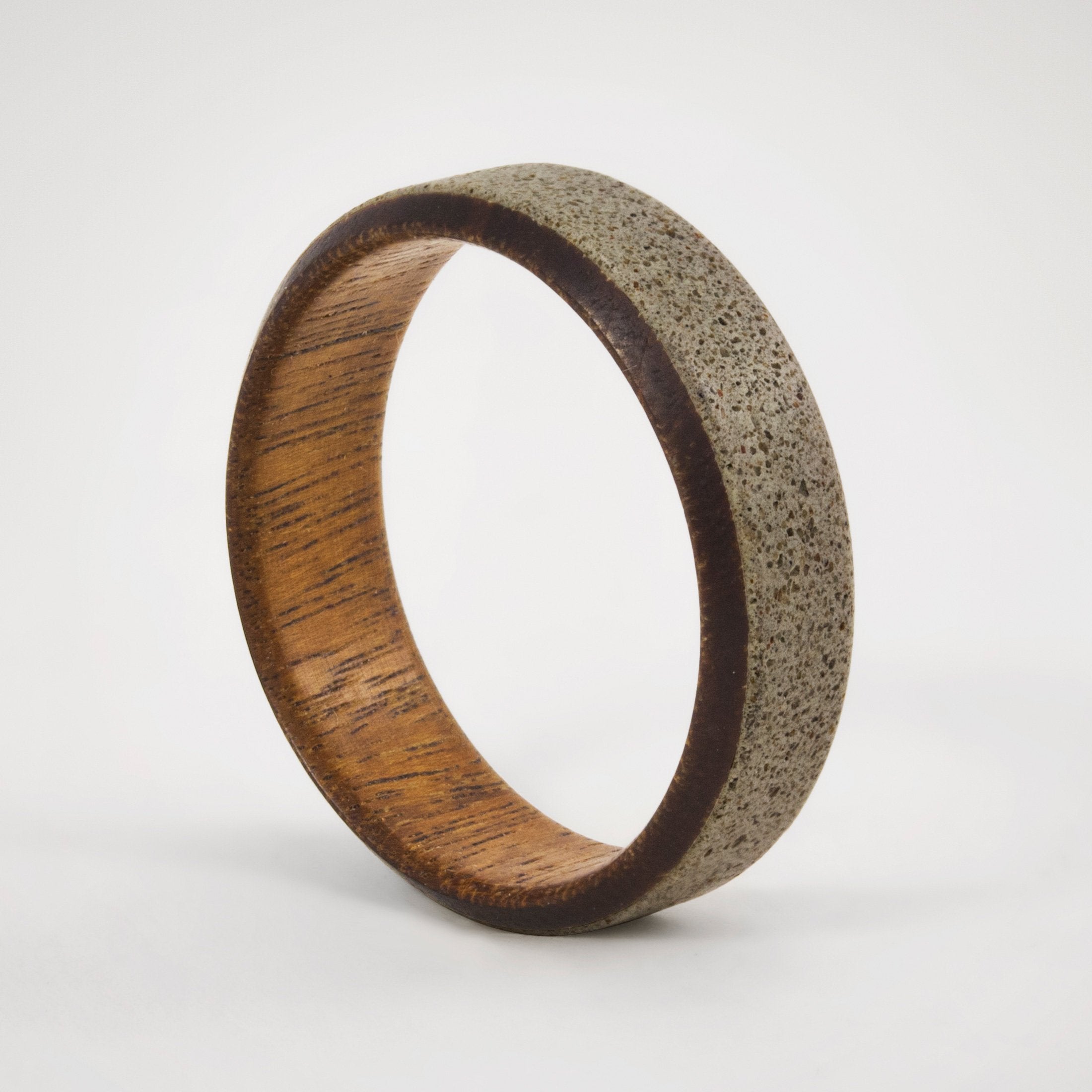 Anillo concreto gris y madera - 📣 SALE