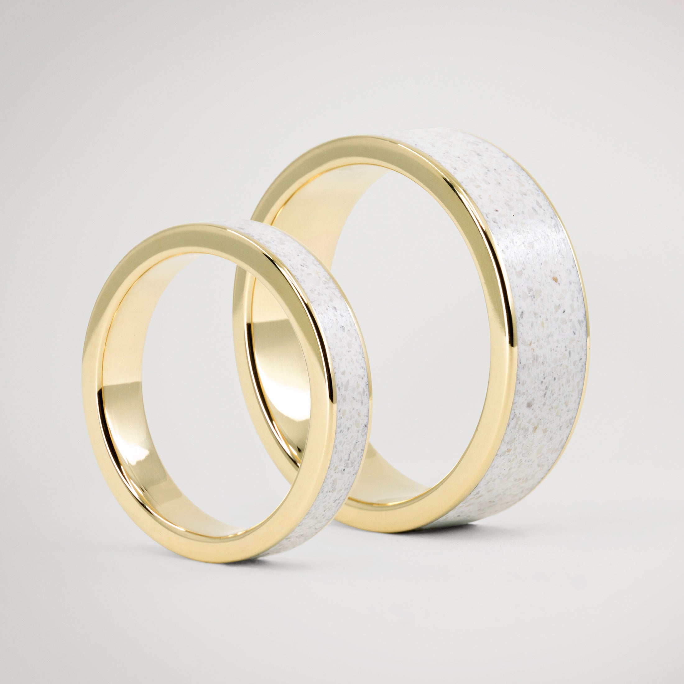 Anillo carrara y oro