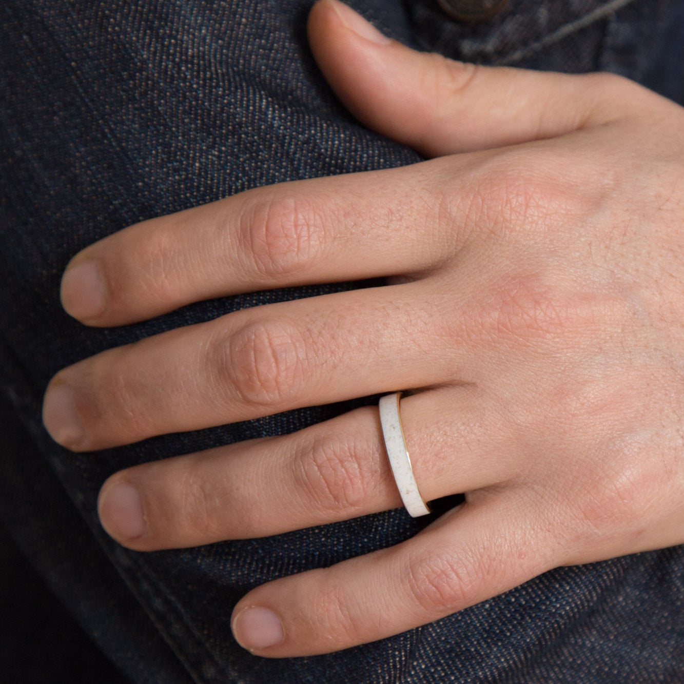 Anillo carrara y oro