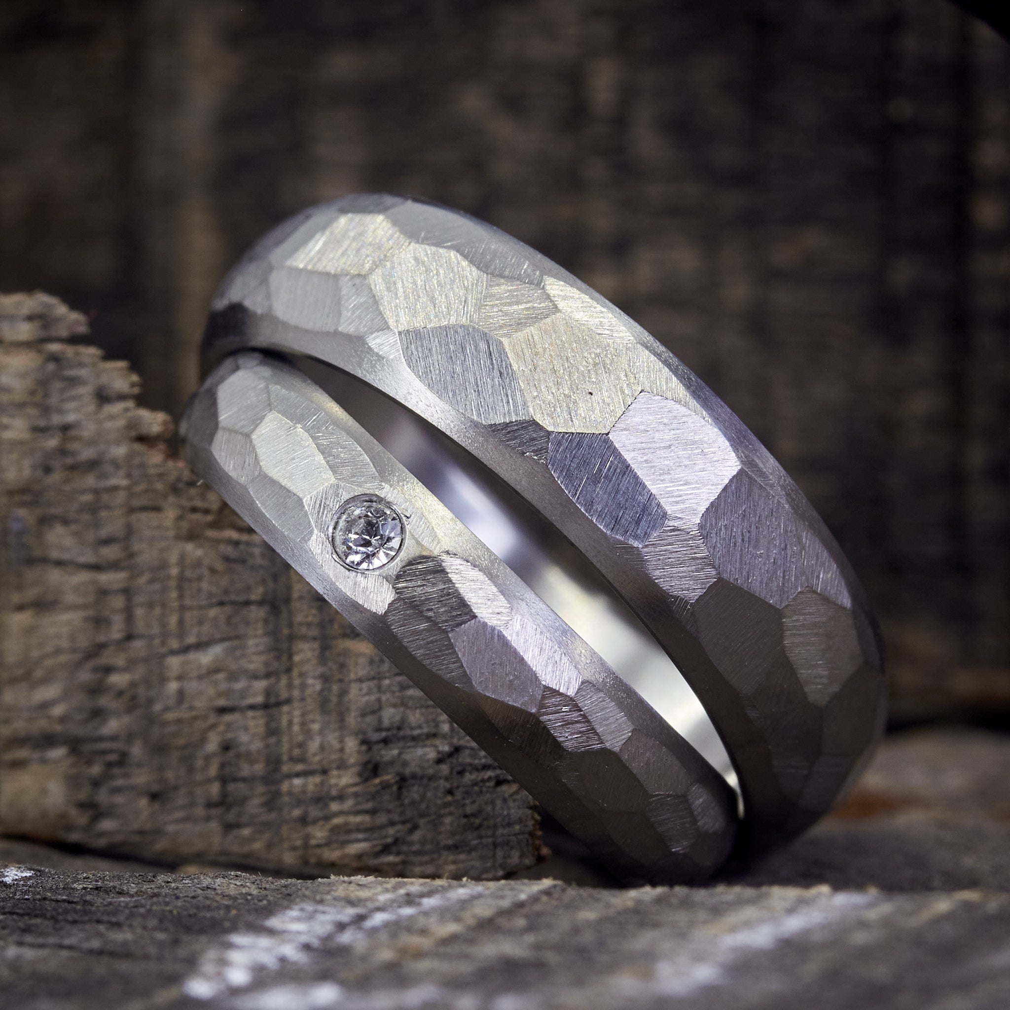 Set alianzas titanio martillado