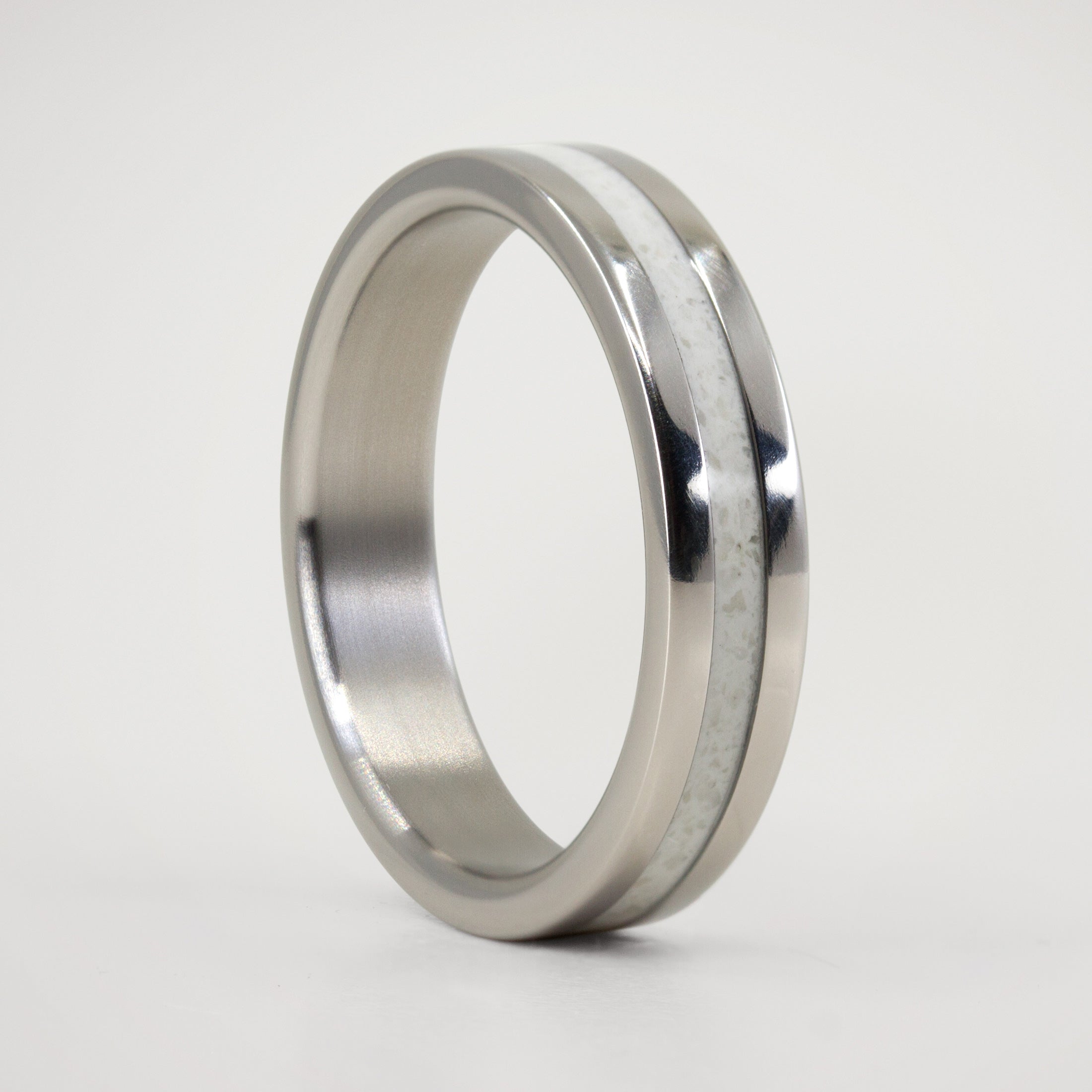 Anillo marmol de carrara balance