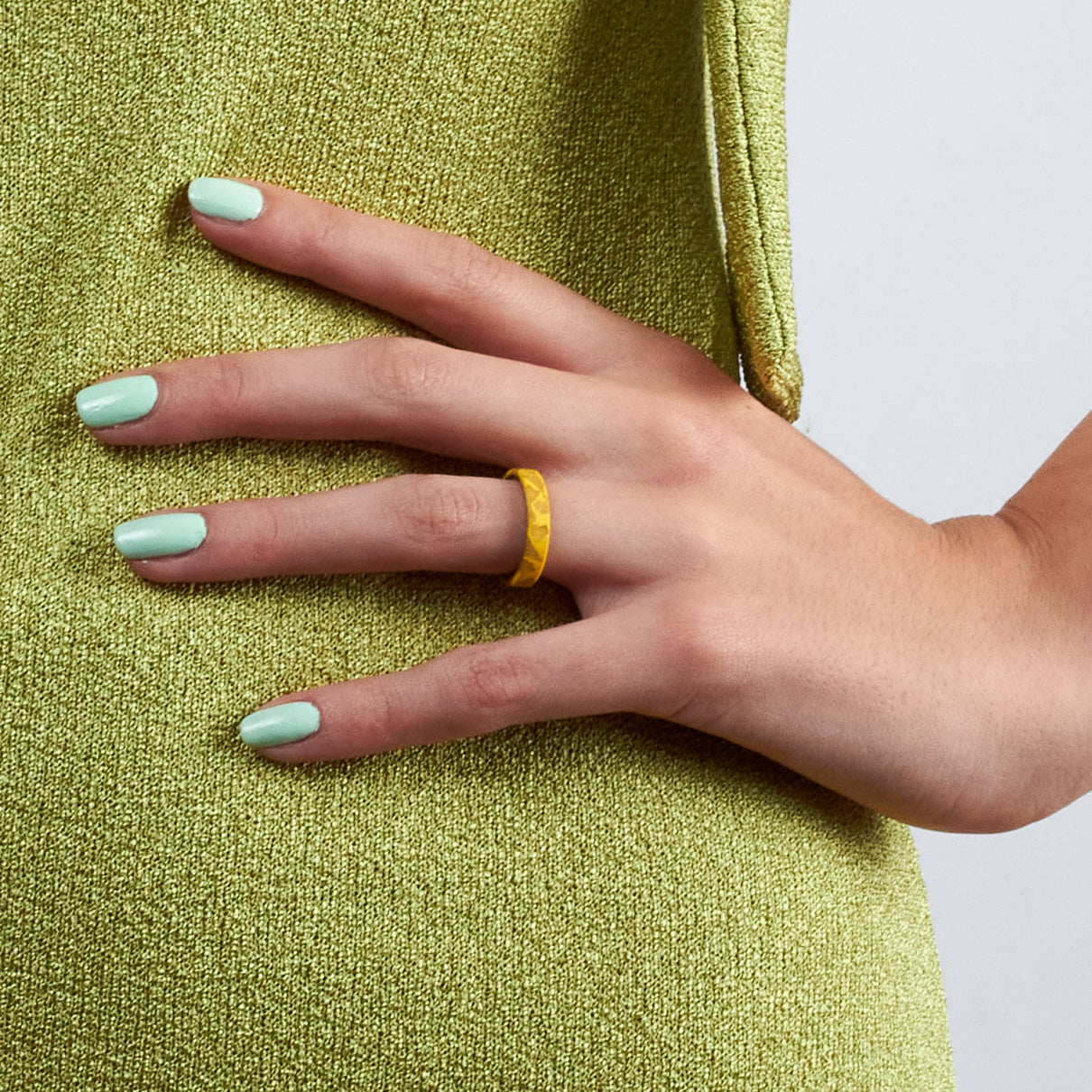 Anillo terrazzo limon y quarzo