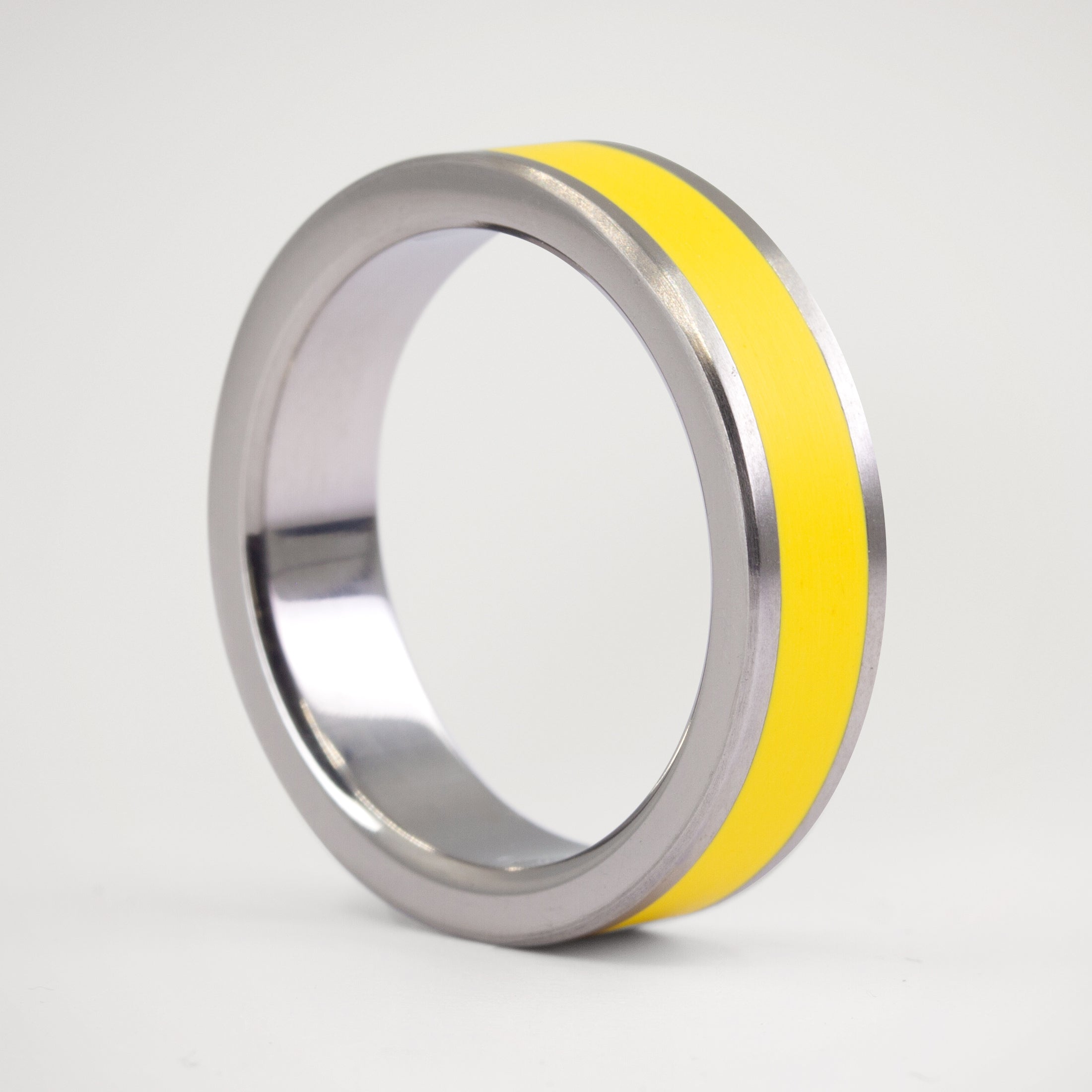 Anillo parallels amarillo