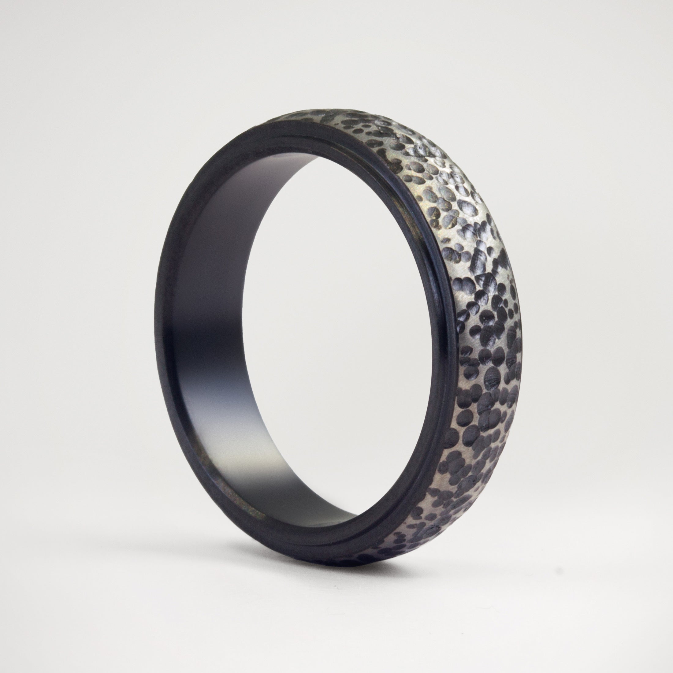 Anillo lunar zirconio negro
